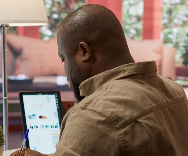 Analyzing Economic Trends That Are Shaping Tomorrow’s Businesses